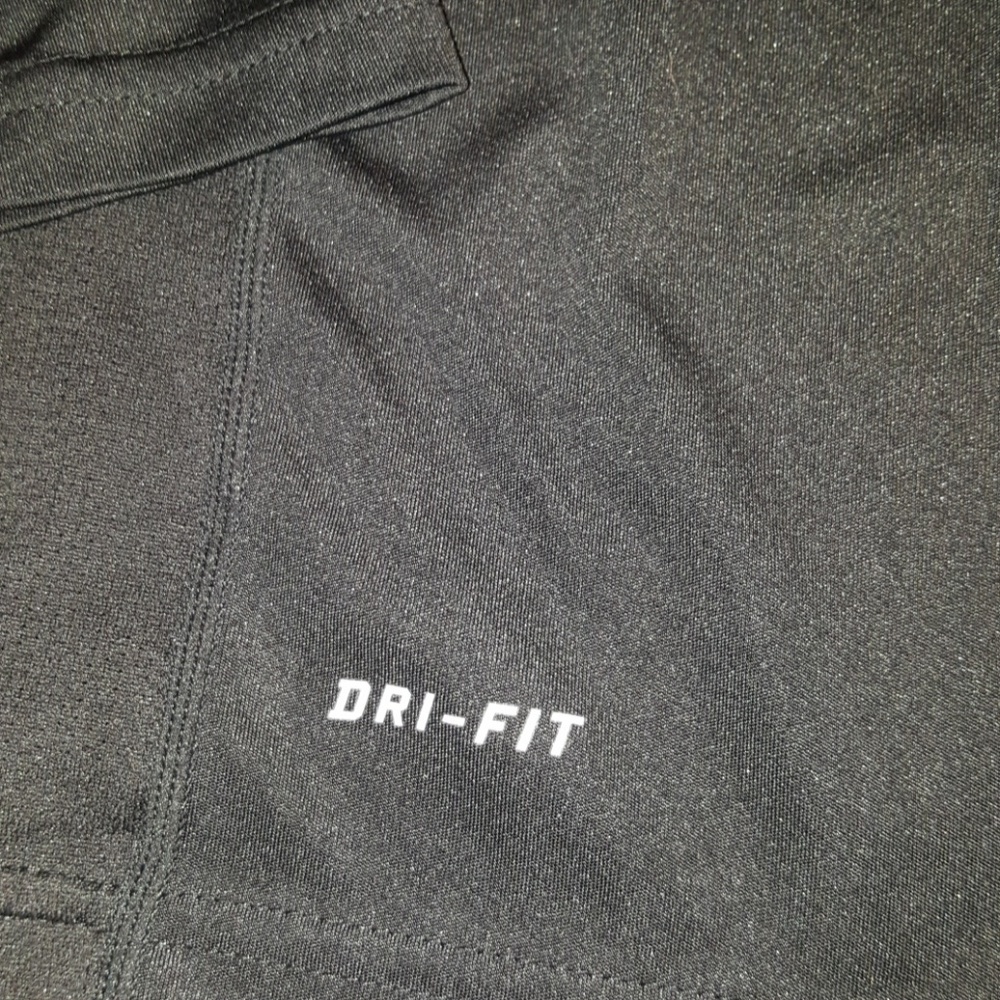 Nike Dri Fit-γ SOLD AT YARD SALEγ - Picture 4 of 6